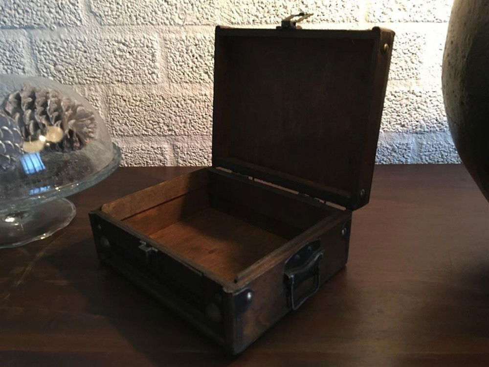 1 houten doos, Postkaart borst, hout en leer - Afbeelding 5