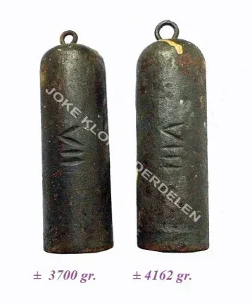 = 2 Comtoise gewichten =38825 - nr. 1
