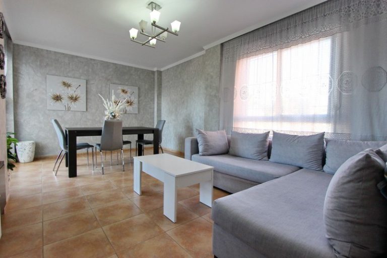 Uw Appartement in DENIA met meubels en eigen garageplek bij mooi zwembad - Afbeelding 3