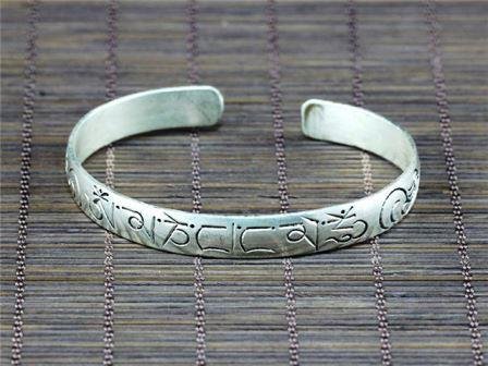 Tibetaans zilveren armband met Mantra - 2