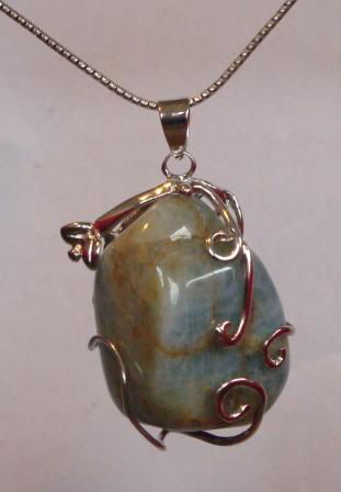 Chrysocolla in sierlijke, vergulde hanger - nr. 1