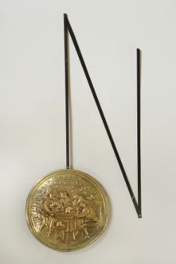 Originele gebruikte slinger, diameter lens 14 cm.