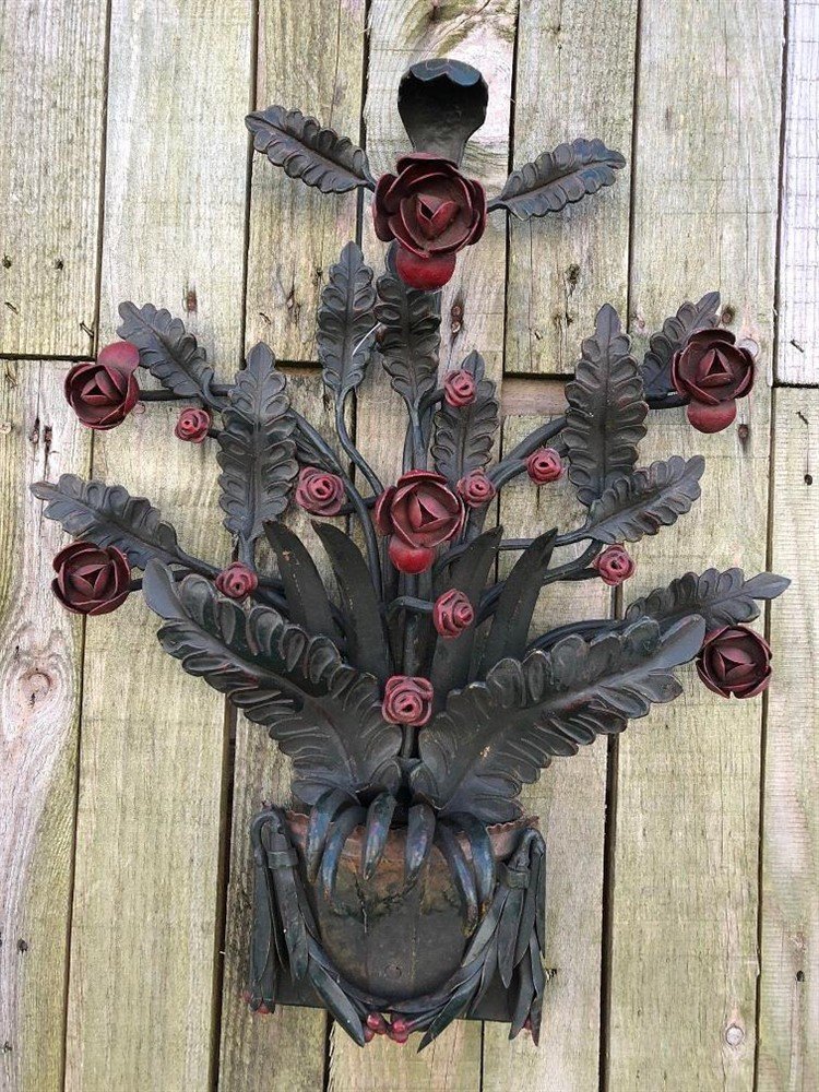 Smeedijzeren wandornament, rozen- zeer fraai in kleur ! - nr. 1