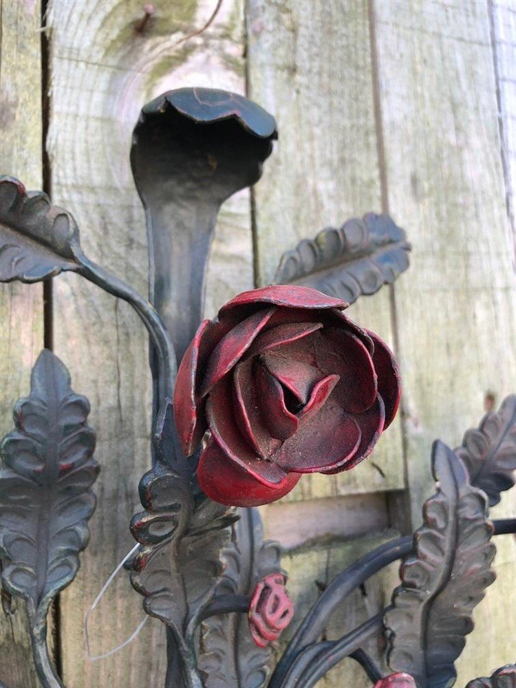 Smeedijzeren wandornament, rozen- zeer fraai in kleur ! - Afbeelding 4