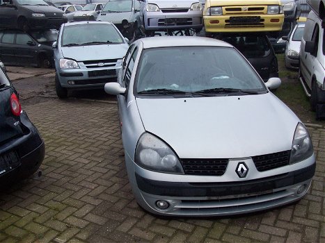 Onderdelen Renault Clio bouwjaar 2001 - 0