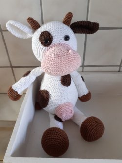 Knuffel koe gehaakt