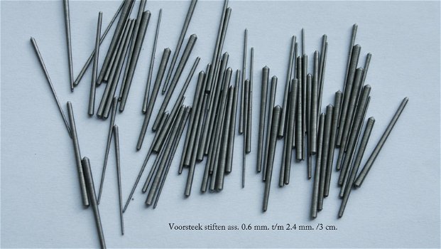 Assortiment voorsteekstiften staal en messing 140 stuks € 21,70 - 5