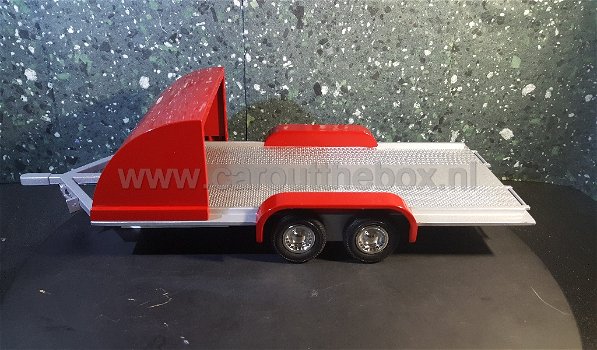 Car Trailer / oprij aanhangwagen 1:18 Auto World - 0