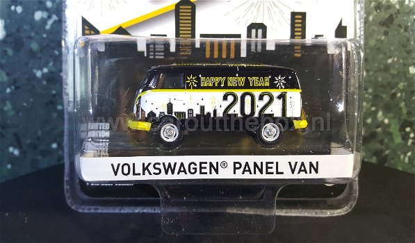 Volkswagen VW T2 NEW YEAR 2021 1:64 Greenlight - 0