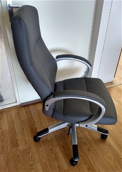 Nieuwe ergonomische bureaustoel - 2