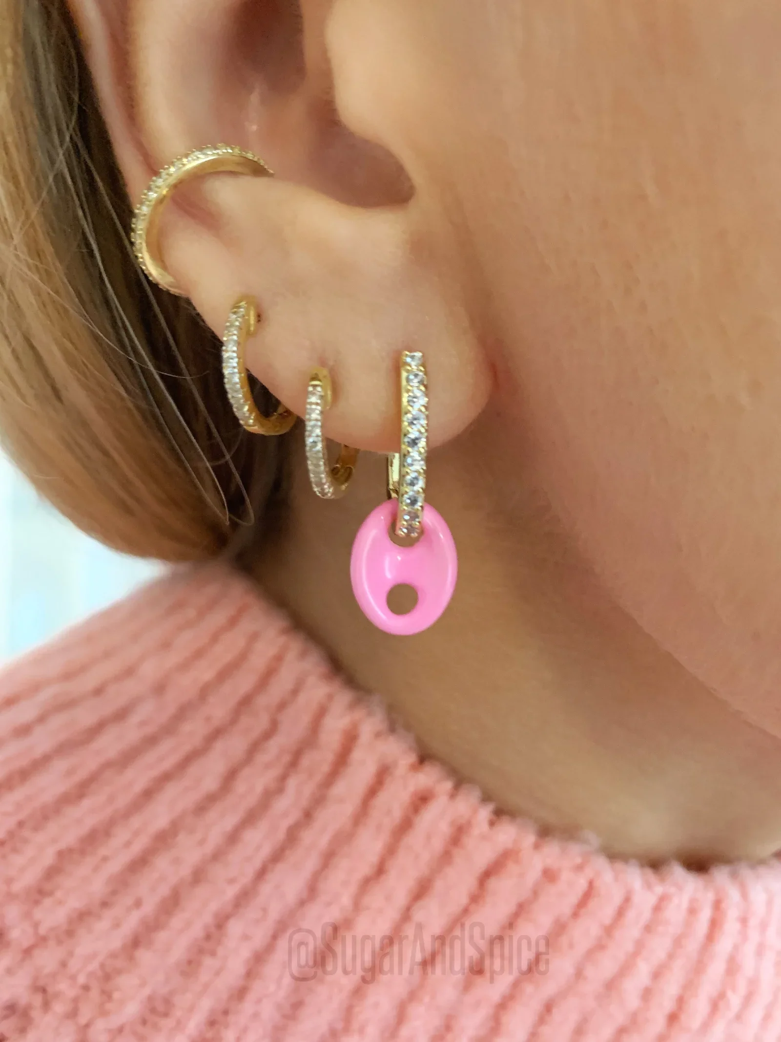 Roze mini boontjes aan rechthoekige strass oorbellen NIEUW - Afbeelding 2