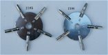 Vernikkelde kruksleutel, kloksleutel, opwindsleutel met slanke knop nr. 16 = 6,25 mm. - 4 - Thumbnail