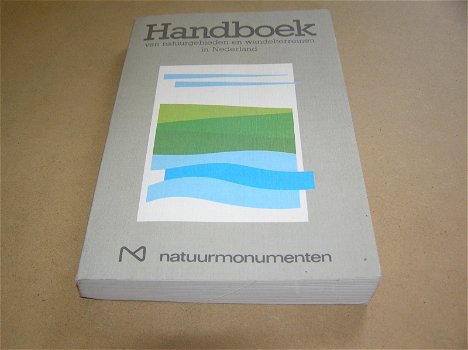 Handboek- natuurgebieden en wandelterreinen in Nederland - 0