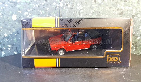 Volkswagen VW Golf 1 cabriolet rood 1:43 Ixo - 4