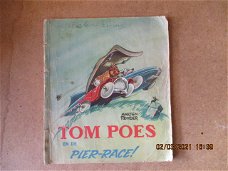 adv0111 tom poes en de pier-race