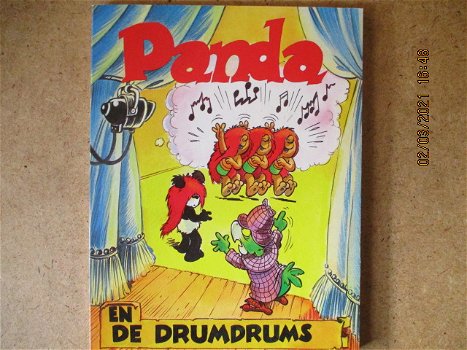 adv0143 panda en de drumdrums - 0