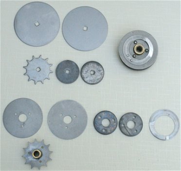 Friese klokketting machinaal gebogen, draaddikte 1,8 mm. - 2