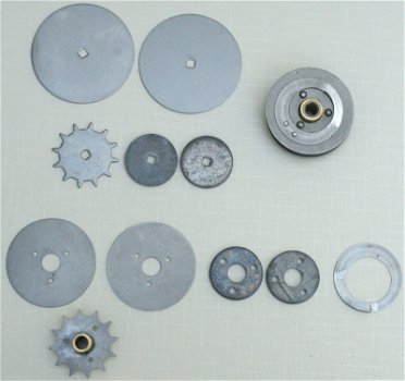 Friese klokketting machinaal gebogen, draaddikte 1,8 mm. 4,12 meter / 6 el. - 3