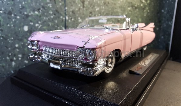 Cadillac Eldorado cabrio 1959 1:18 Maisto - 2