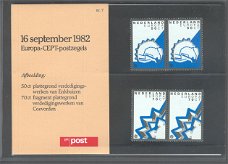 8 - Nederland postzegelmapje nvphnr. M7 postfris 