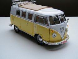 modelauto Volkswagen microbus t1 transsporter + bagage rek 1:18