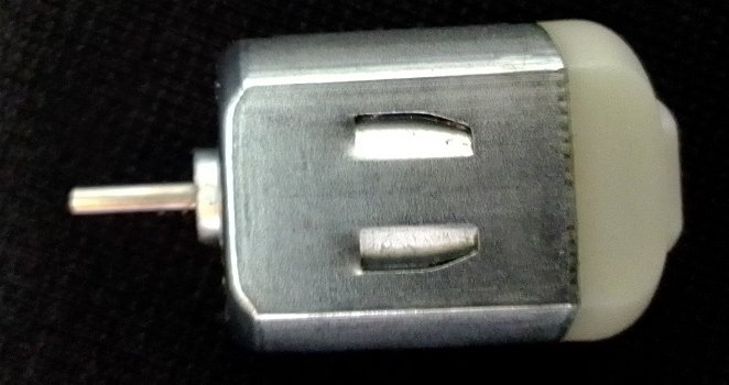 Electro micromotor,1.5 -4.5 volt DC,z.g.a.n,38 mm lang - 5