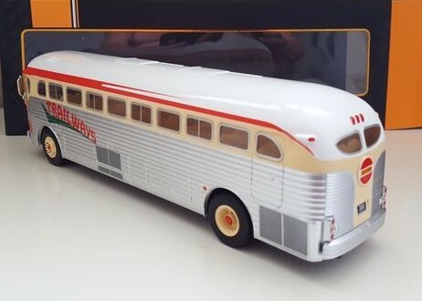 1:43 Ixo GMC bus PD-3751 'Trailways' 1949-1955 - 1