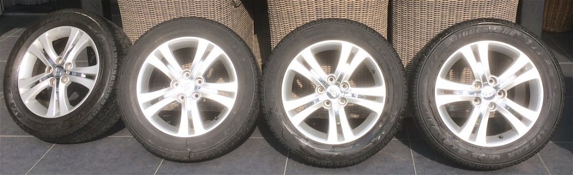 Hyundai Winterbanden set 215/60/R17 96H - 1