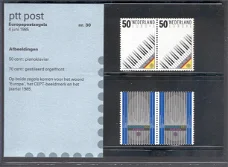 3244 - Nederland postzegelmapje nvphnr. M30 postfris 