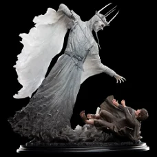 Weta LOTR The Witch-King & Frodo at Weathertop statue