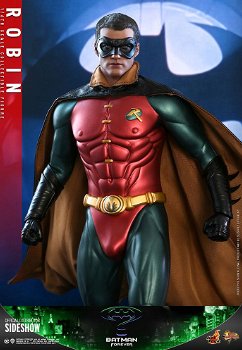 Hot Toys Batman Forever Robin MMS594 - 2
