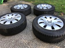 Stalen Velgen 5x112 naafgat 66 VW Audi A6 + banden 205-60-16" dunlop sport