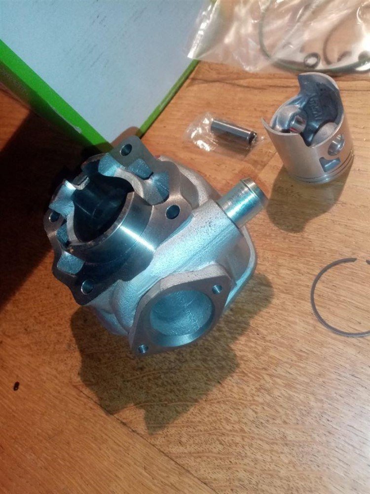 Cilinder 50 cc Airsal Derbi Senda Aprilia OT 2006< Gietijzer SNEL - Afbeelding 2