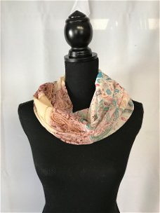 Fleurige sjaal rose/beige