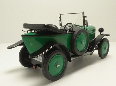 1:18 MCG Opel 4 PS Laubfrosch 1924-1931 cabrio groen - 1