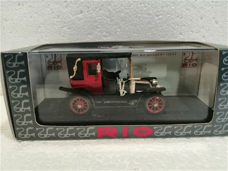 1:43 Rio Renault AG 1910 Fiacre 'towncar-Landaulet' - 0