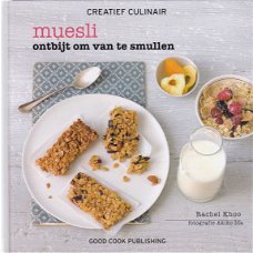 Muesli. Ontbijt om van te smullen