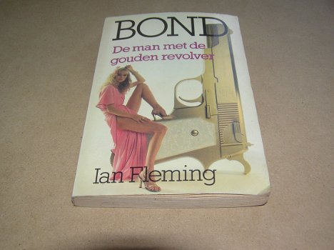 De Man met de Gouden Revolver -Ian Fleming ZB NR.840 - 0