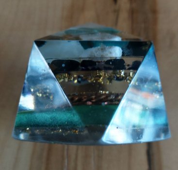 Icosaedron Orgonite met 3 soorten edelstenen - 1