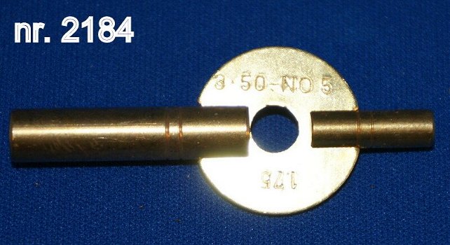 nr. 920 - 15= 6,00 mm Kloksleutel / opwindsleutel . - 7