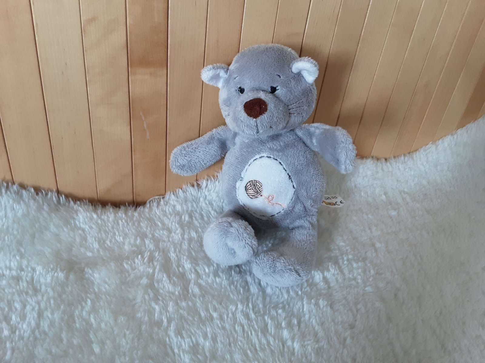 1700 Poes Eddy Toys knuffel grijs met knisper - nr. 1