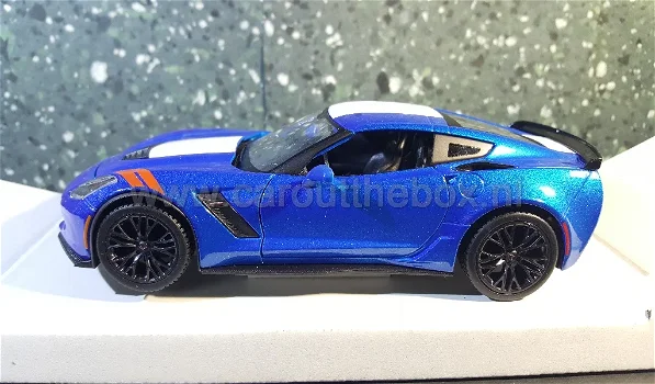 Chevrolet Corvette Grand Sport 2017 blauw 1:24 Maisto - 0