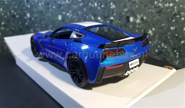 Chevrolet Corvette Grand Sport 2017 blauw 1:24 Maisto - 2