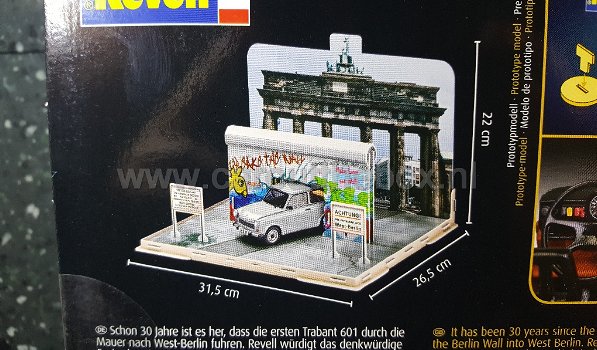 Trabant 601 Fall of the Berlin wall 1:24 Revell - 1