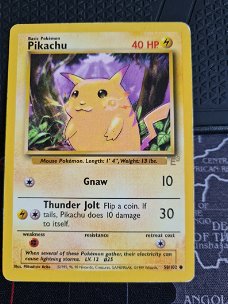 Pikachu (YELLOW CHEEKS)  58/102  E3 Promo GEBRUIKT