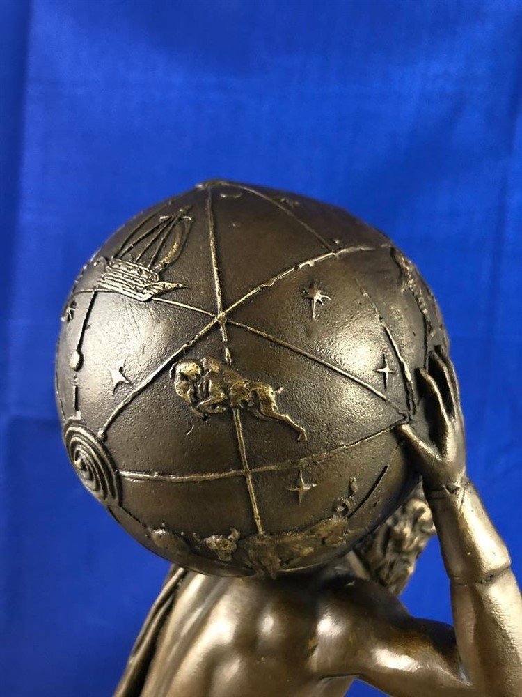 Atlas bronzen beeld met het universum-geschenk - Afbeelding 4