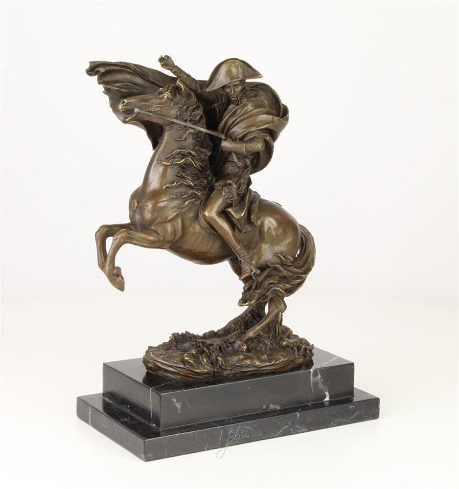 Een bronzen beeld van Napoleon op paard-brons-paard - nr. 1