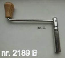 2189B Comtoise kruksleutel, kloksleutel, opwindsleutel met slanke knop.