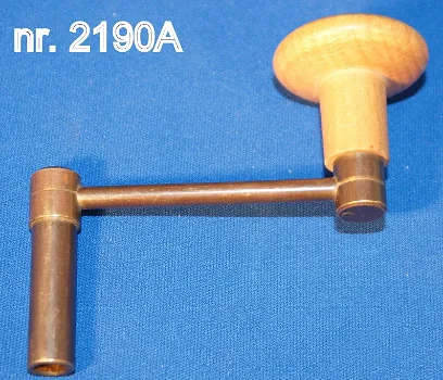 Nr. 2190A - Comtoise kruksleutel met zware knop. - 0