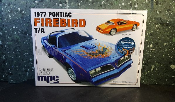 1977 Pontiac Firebird 1:25 MPC - 0
